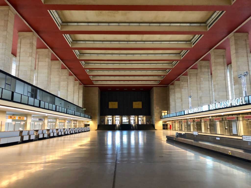 Berlin Flughafen Tempelhof Abfertigungshalle