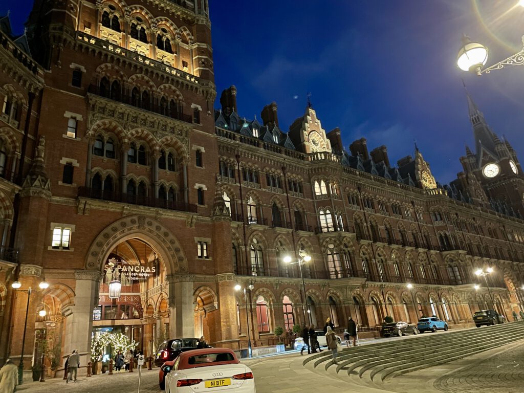 Weihnachtszeit in London St. Pancreas Hotel