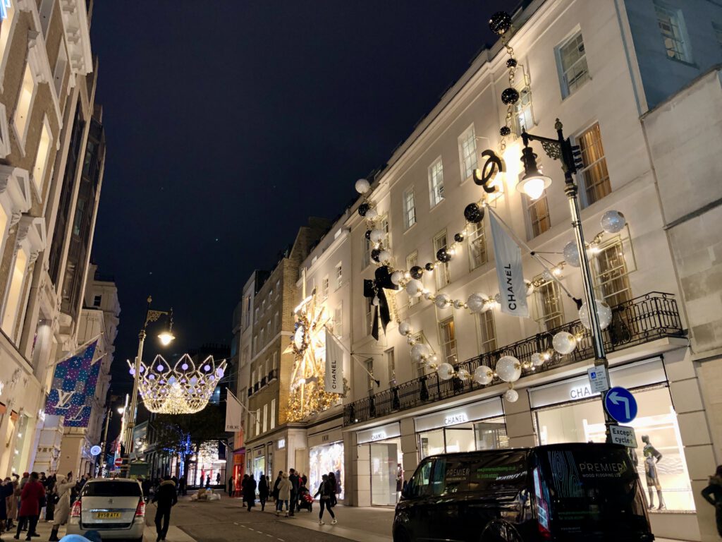 Weihnachtszeit in London New Bond Street