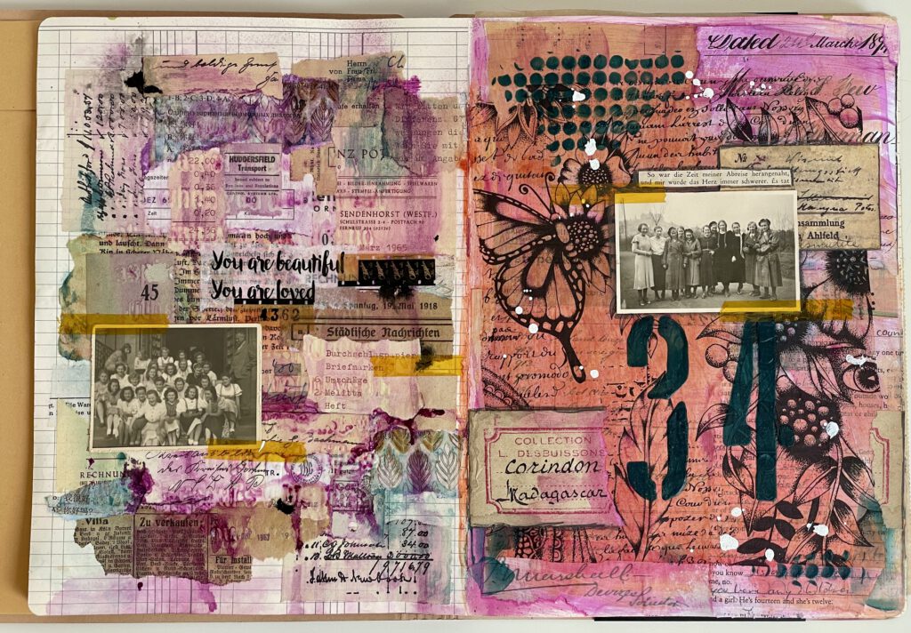 Art Journal mit Vintage Papier und alten Fotos