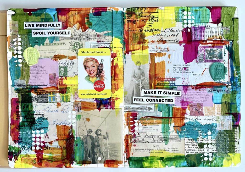 Art Journal mit Collage und Golden Acrylics