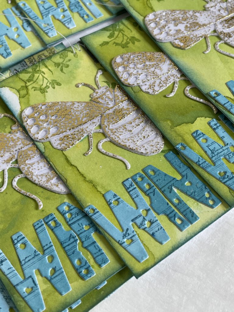 ATCs mit Sizzix Seth Apter Typography Dies