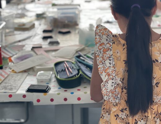 Ferienprogramm Kreativ-Workshop mit alten Büchern für Kinder Stadtbibliothek