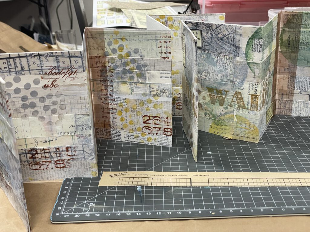 Mixed Media Masterboard Minibook Workshop