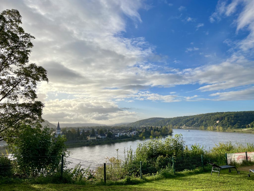 Crop Am Rhein Hotel Haus Oberwinter