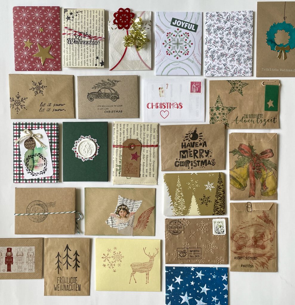 24 kleine Kunstwerke für den kreativen ATC Adventskalender